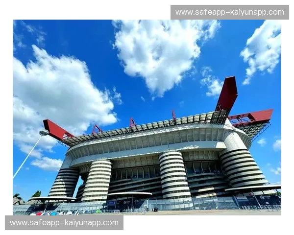 圣西罗的红黑赞歌：AC米兰与博洛尼亚，一场关乎信仰与重塑的巅峰较量